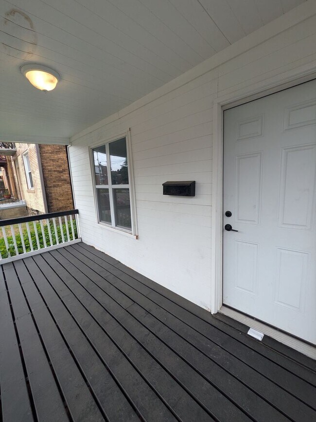 Foto del edificio - Beautifully renovated 3 bedroom home in Sw...