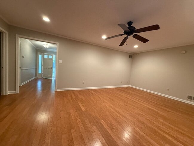 Foto del edificio - Charming 3-Bedroom Home in Cordova-Comfort & Convenience Await!