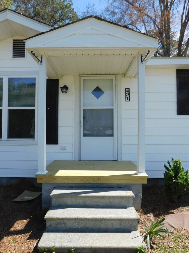 Foto del edificio - 421 Church Rd