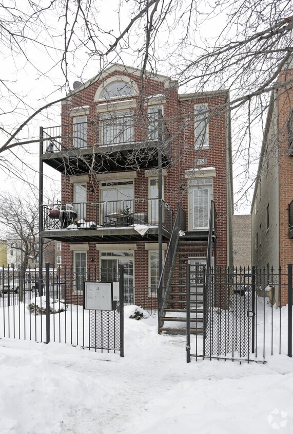 Foto del edificio - 7256 S Bennett Ave