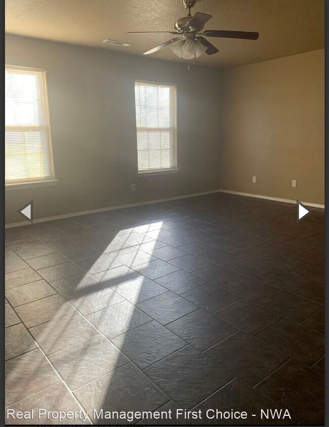 Foto del edificio - 2 br, 2 bath House - 221 Carrigan Road Uni...