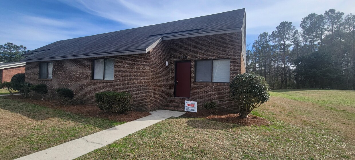 Primary Photo - 5418 Sidbury Rd