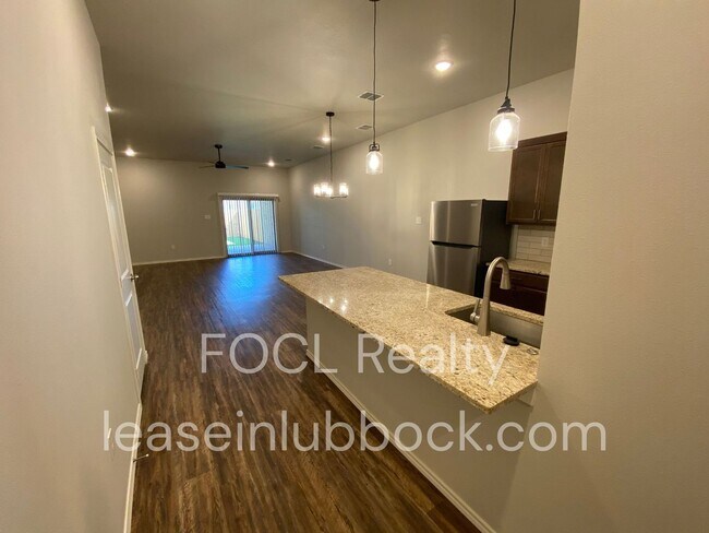 Foto del edificio - Luxury Townhome (Frenship ISD)
