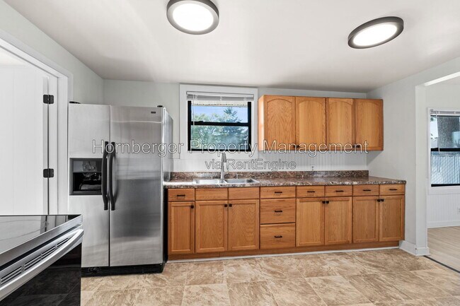 Foto del edificio - 1327 E Walton Ave