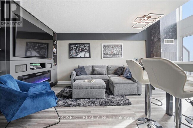 Building Photo - 155 Legion Rd N