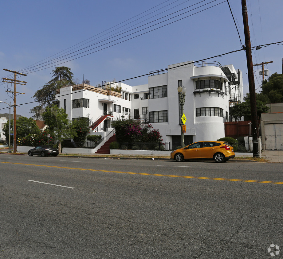 Primary Photo - The Richardson Apartments