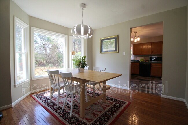 Building Photo - 21039 Emerson Ct