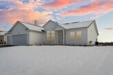 Foto principal - 2655 Claremont Dr