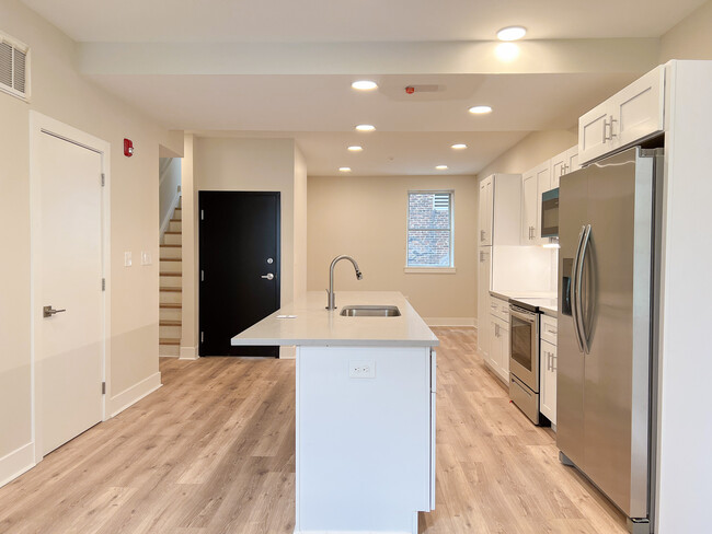 First Level Overview - 16 S 20th St