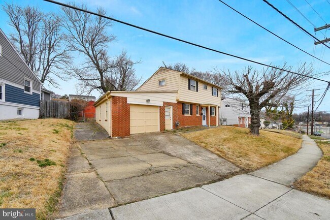 Foto del edificio - 402 Kerby Hill Rd