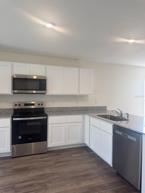 Building Photo - 993 Ambleside Dr