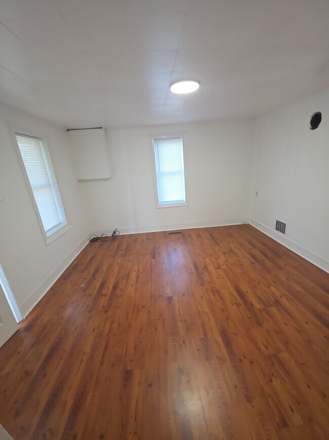 Foto del edificio - 613 Evans St