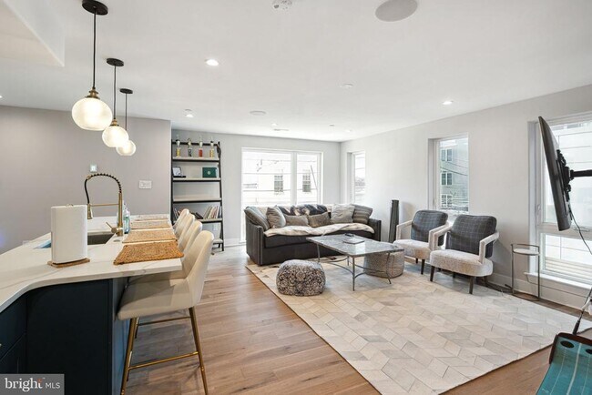 Building Photo - 1224 N 26th St
