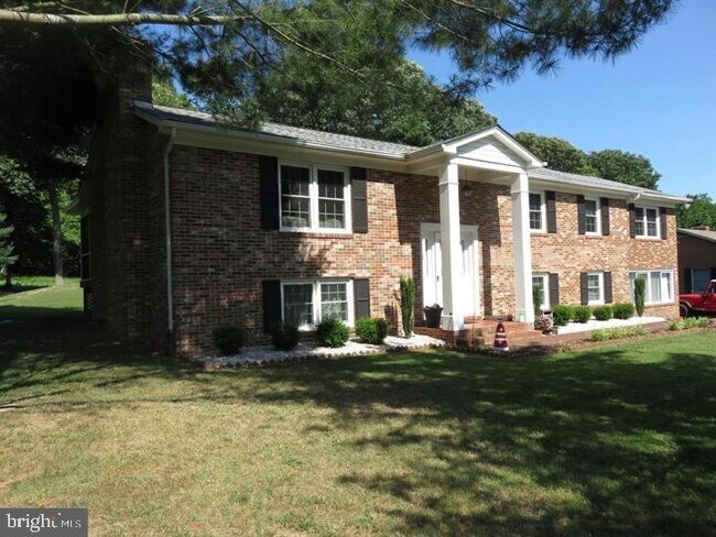 Building Photo - 21710 Potomac View Drive