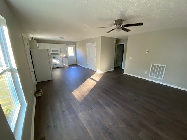 Foto del edificio - 1216A Mill St