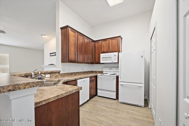 Foto del edificio - 57 Jardin De Mer Pl