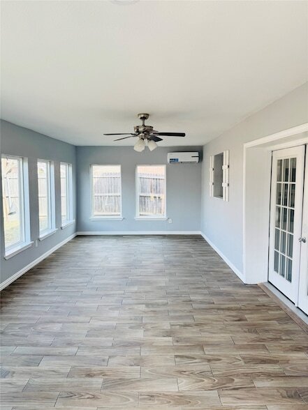 Building Photo - 3035 Parkline Trail