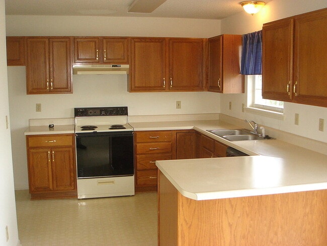 Building Photo - 1904 Mayberry Dr