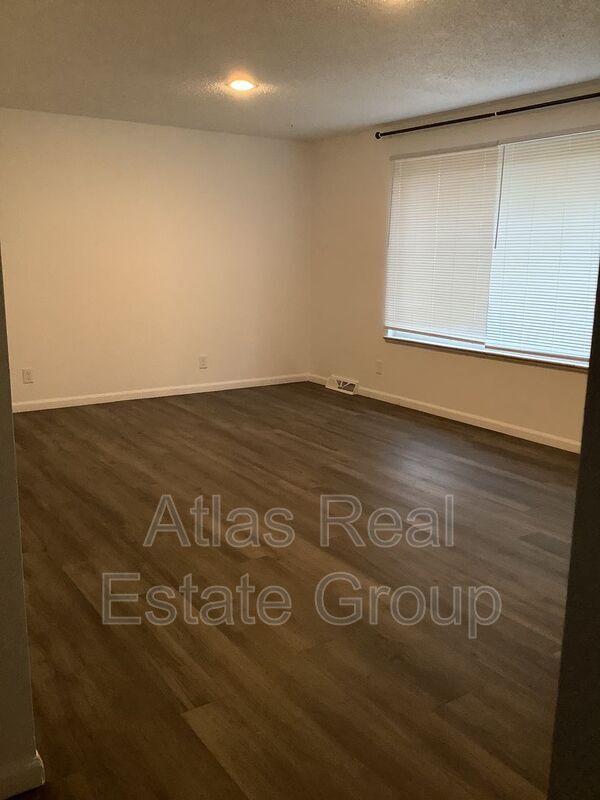 Building Photo - 7920 Knox Ct