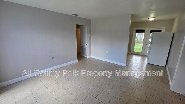 Building Photo - 2902 Sprague Dr