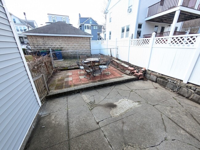 Building Photo - 64 Ten Hills Rd