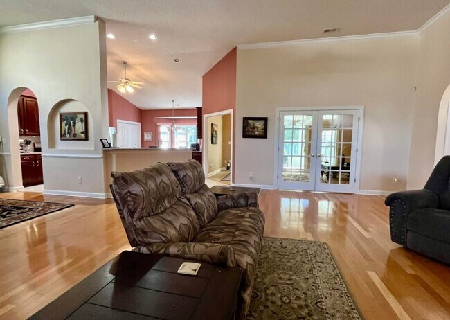 Foto del edificio - 120 Winding River Dr