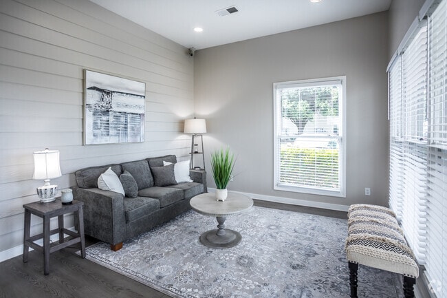 Interior Photo - Greenway Apartments