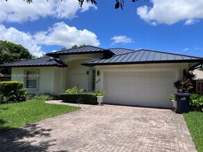 Building Photo - 10155 SW 159th Ct