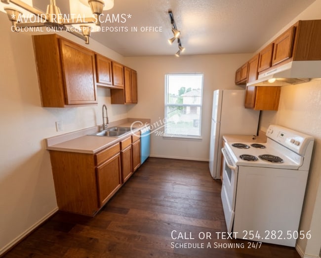 Building Photo - 5902 Greengate Dr