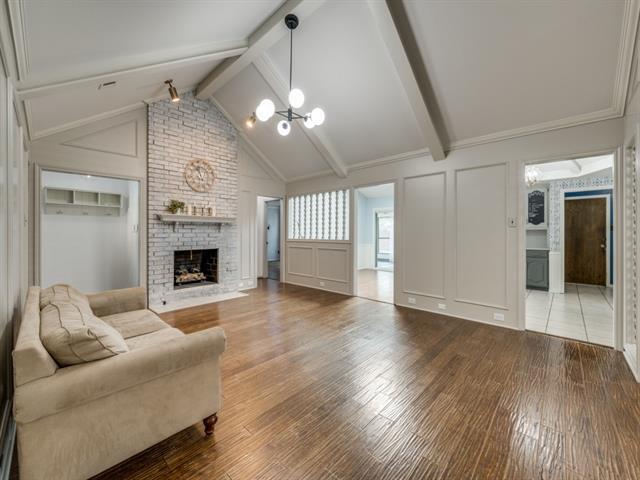 Foto del edificio - 1528 Sugar Creek Dr