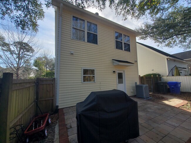 Building Photo - 1671 Bee Balm Rd