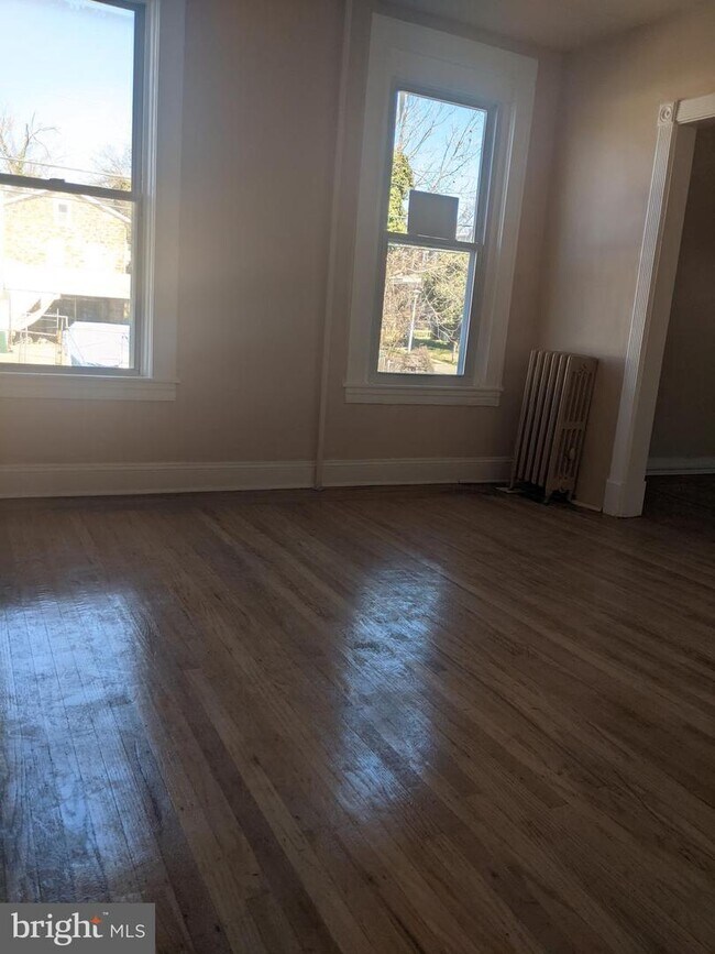 Building Photo - 500 Parksley Ave