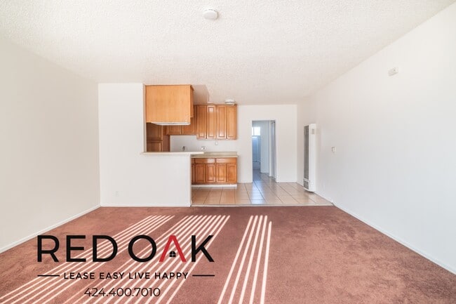 Foto del edificio - 3021 N Santa Fe Ave