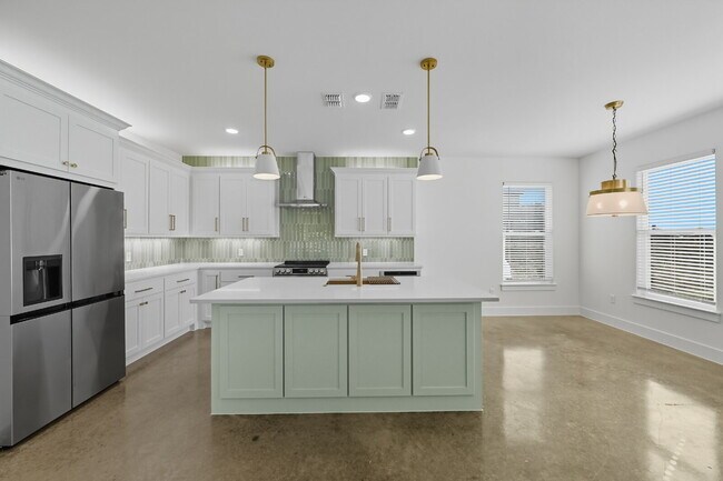 Foto del edificio - Brand New Custom 3 bedroom home in Granbury!