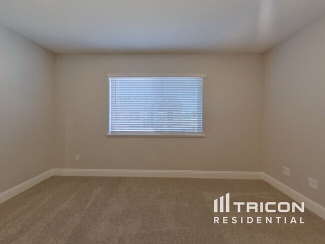 Foto del edificio - 11636 VENITIA LN Rancho Cordova CA