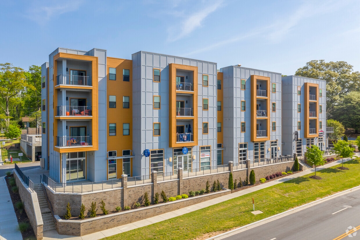 Live Steps From Campus at Plaza One89! - Live Steps From Campus at Plaza One89!