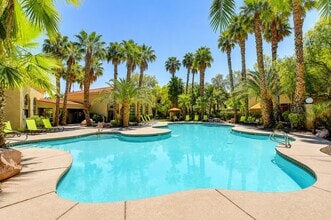 Building Photo - Spanish Wells Apartments