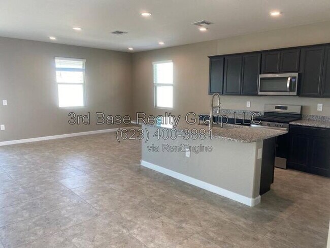 Building Photo - 3336 N 300th Dr