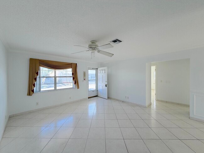 Foto del edificio - 2704 Knight Ln