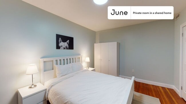 Building Photo - Room in Shared 4 bed/2 bath home