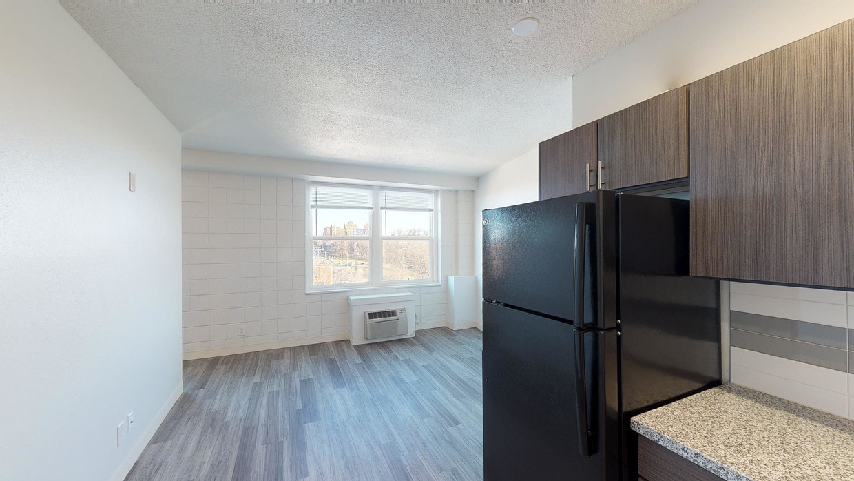 Photo - Tower One Apartments