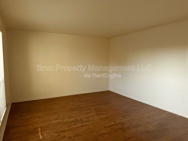 Building Photo - 505 Cross Creek Rd