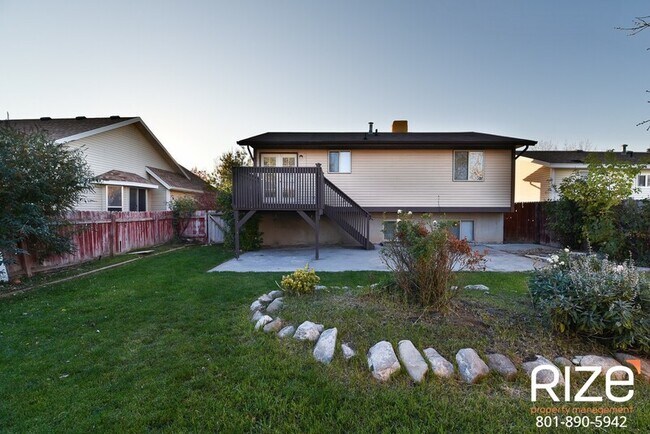Building Photo - 5899 Azure Meadow Dr