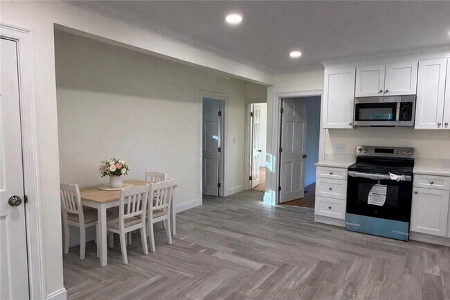 Foto del edificio - 739 Victory Hwy