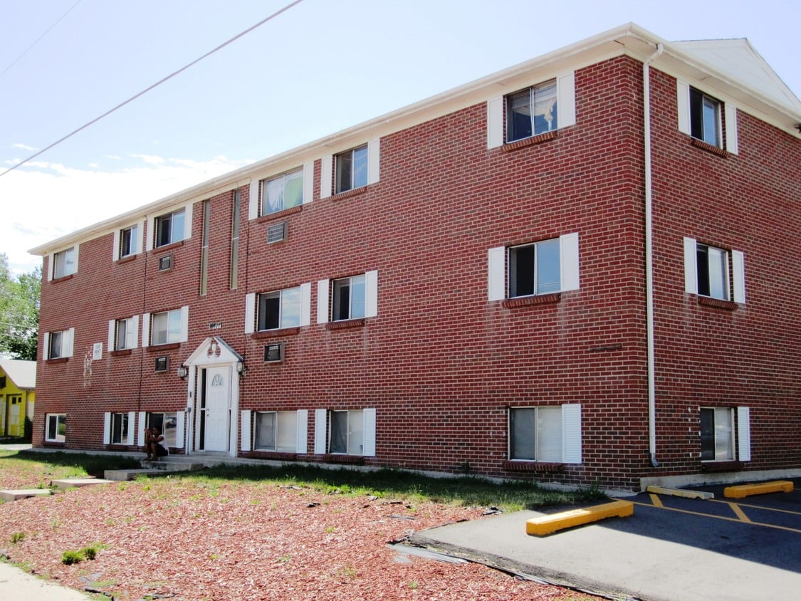Foto principal - 10444 E 14th Ave