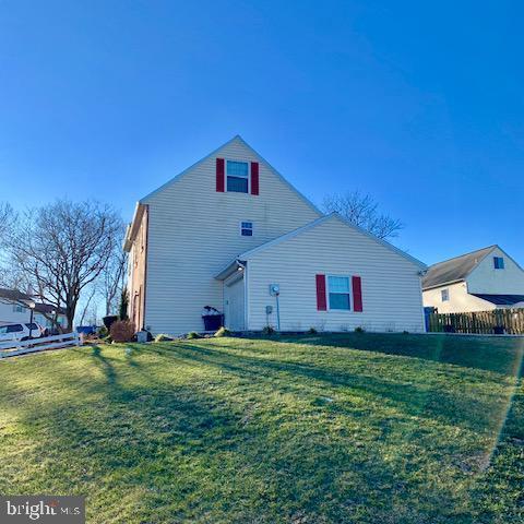Building Photo - 2040 Aspen Ln
