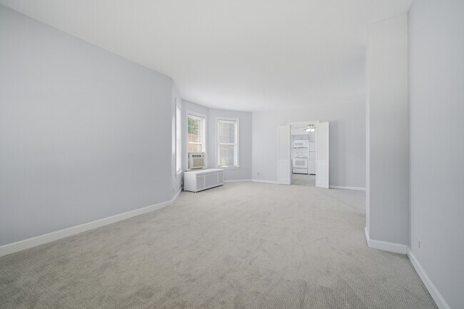 Foto del edificio - 7314 N Crawford Ave