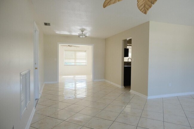 Foto del edificio - 980 Woodland Ave