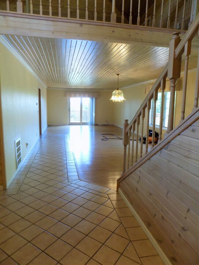 Building Photo - 1810 Simula Lane