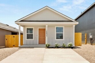 Building Photo - 14833 Cactus St